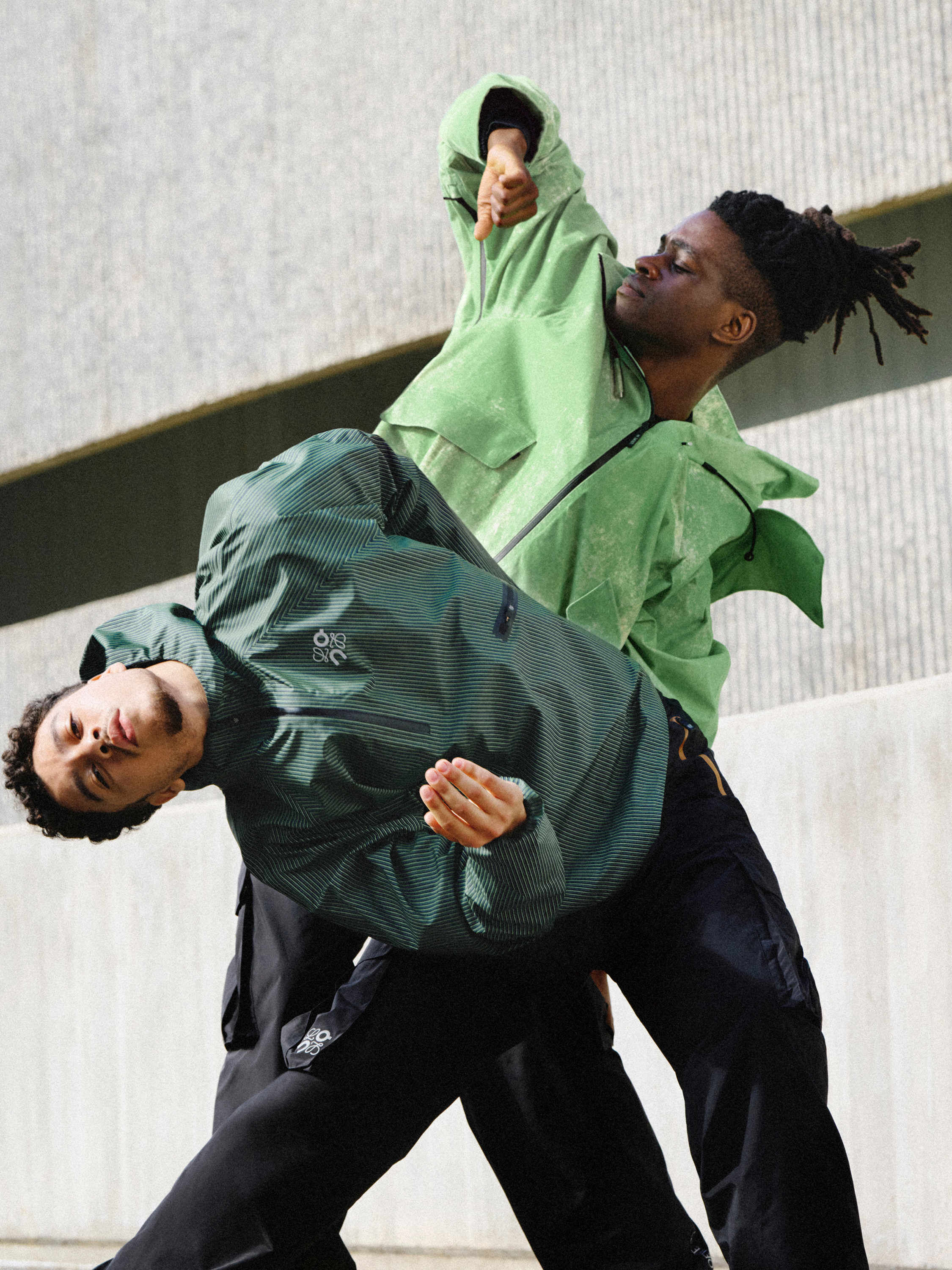 ロエベ X ON　４点　ランニングウエア　メンズ　新品あり ロエベ X ON 4点 ランニングウエア メンズ 新品あり On公式